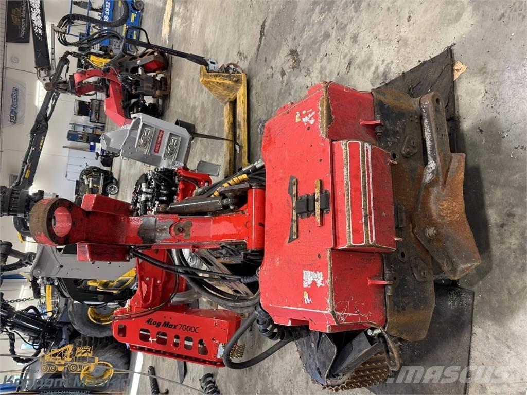 Komatsu S132 Žatevné hlavy