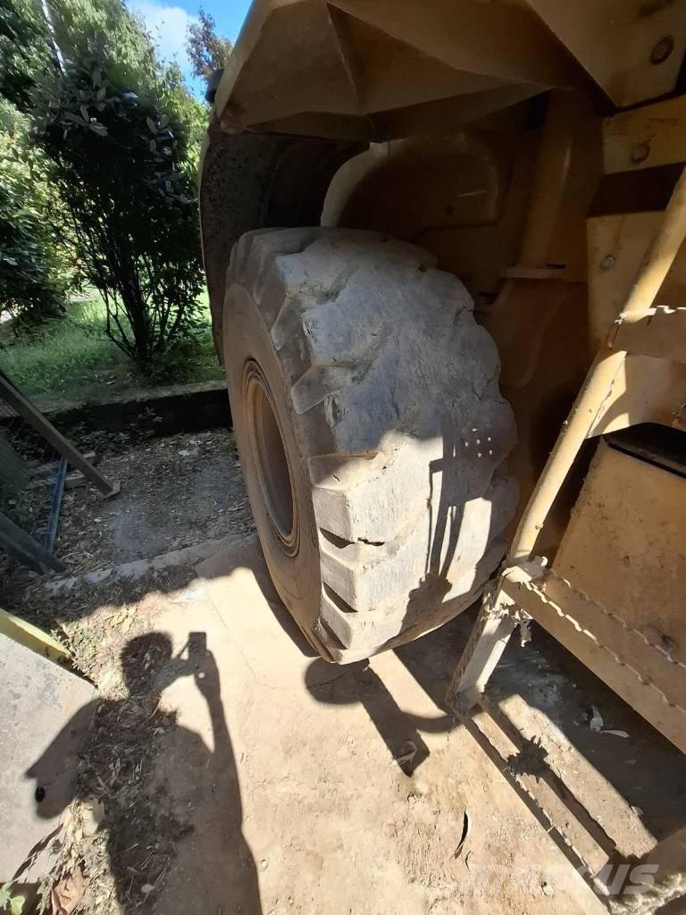 CAT 930 G Kolesové nakladače