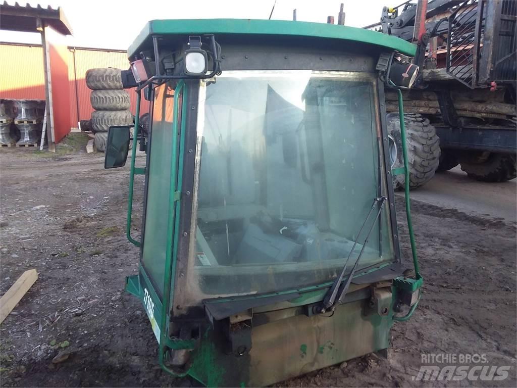Timberjack 1710d Kabíny a interiér