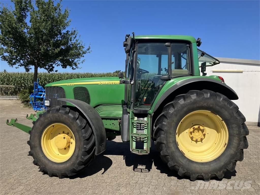 John Deere 6820 Traktory
