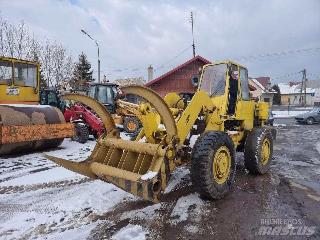  Ł 200 Ładowarka Kolesové nakladače