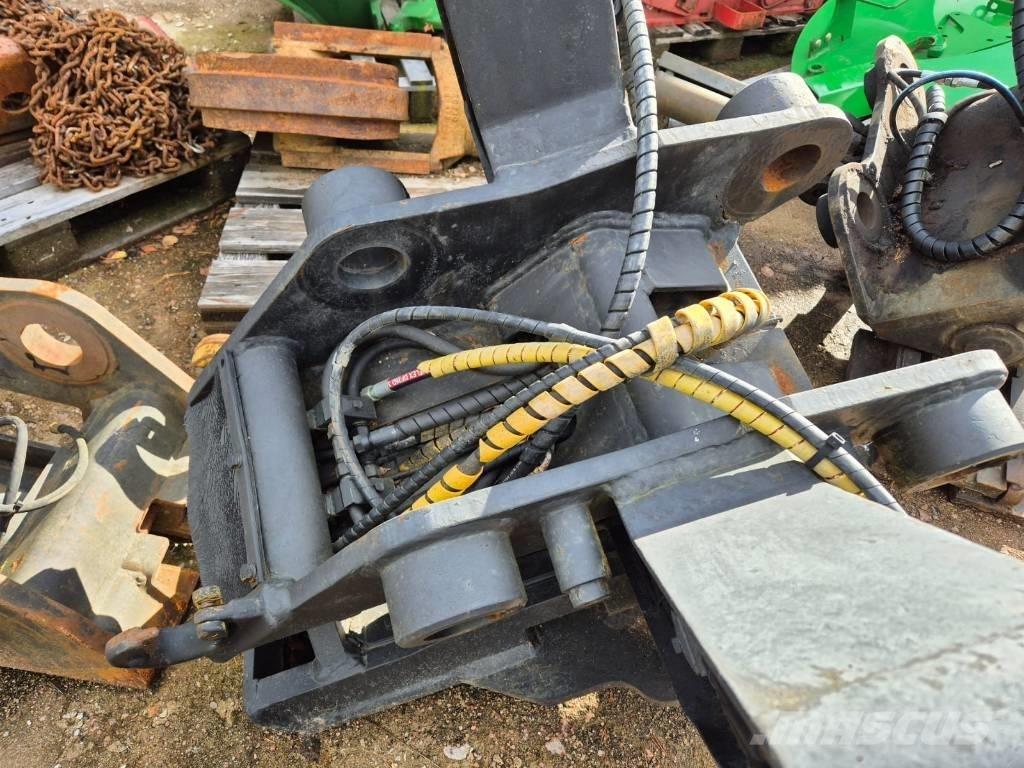 Komatsu PC 210-6K Pásové rýpadlá