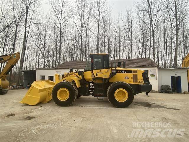 Komatsu WA380-6 Rýpadlo-nakladače