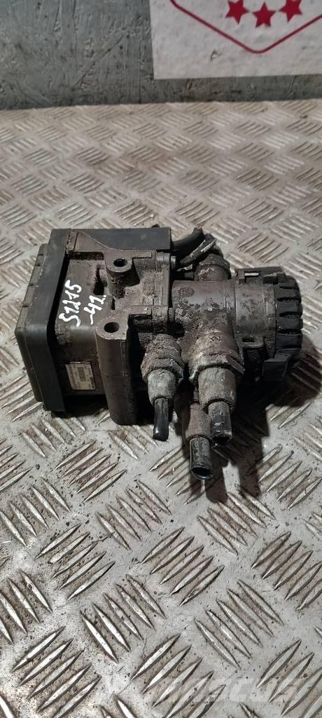 Scania R 440 1879275 Brzdy