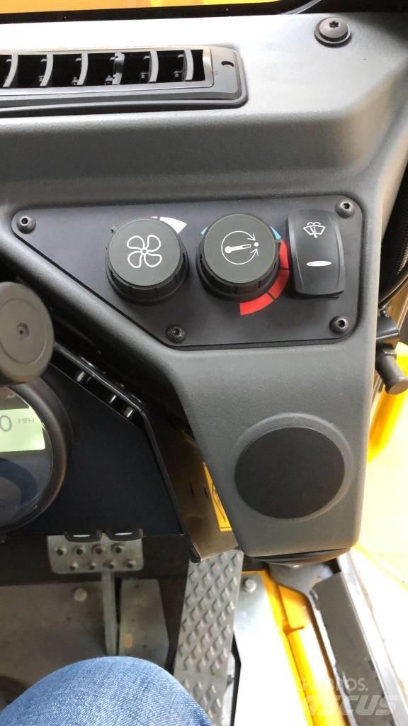 JCB 6 ST-2S5 Stavebné sklápače