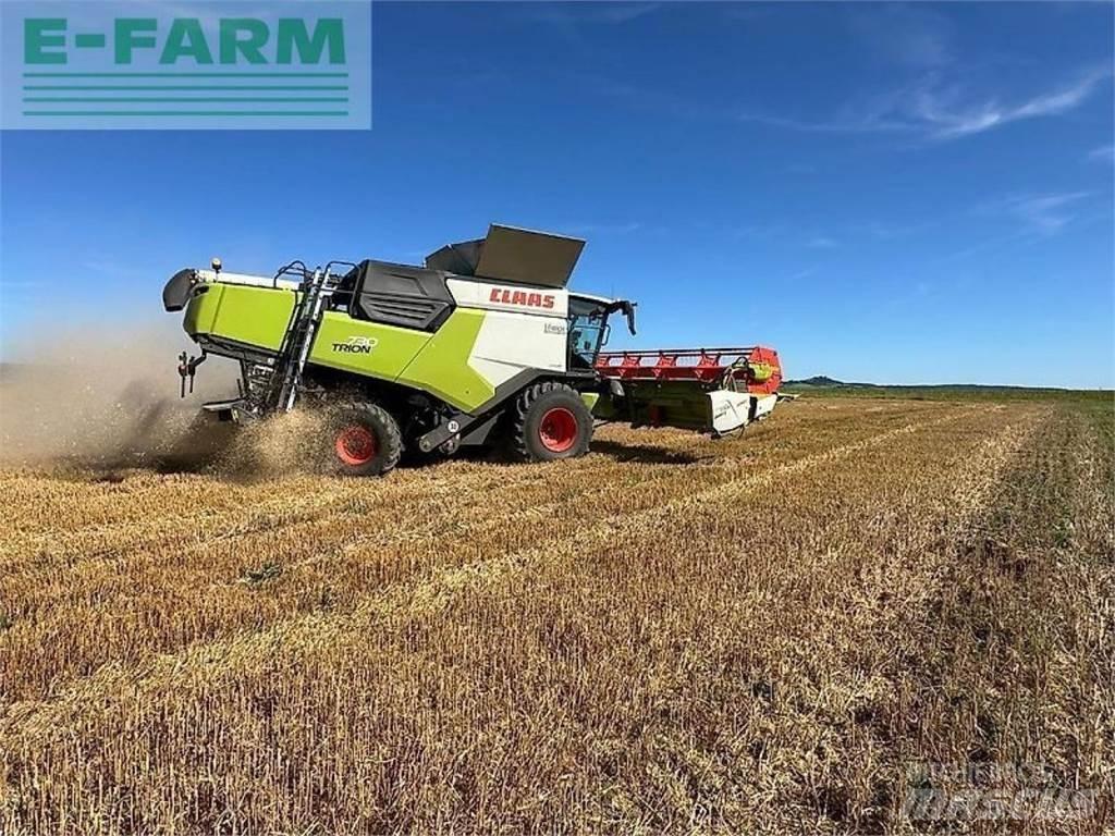 CLAAS trion 730 Kombinované zberacie stroje