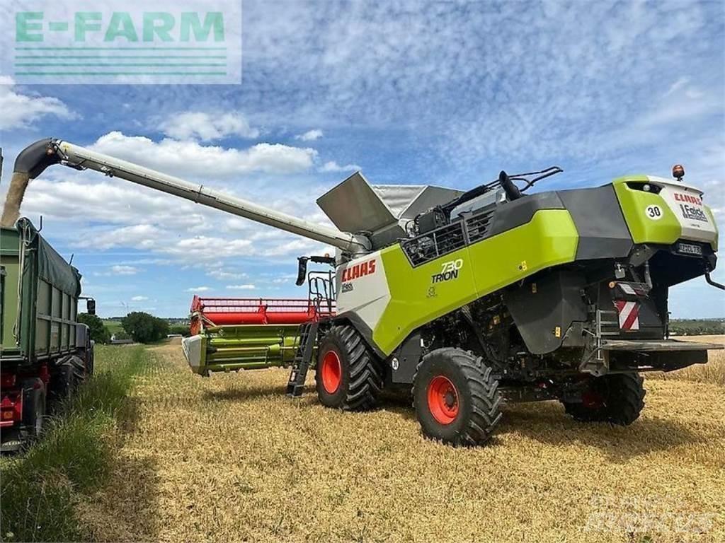 CLAAS trion 730 Kombinované zberacie stroje