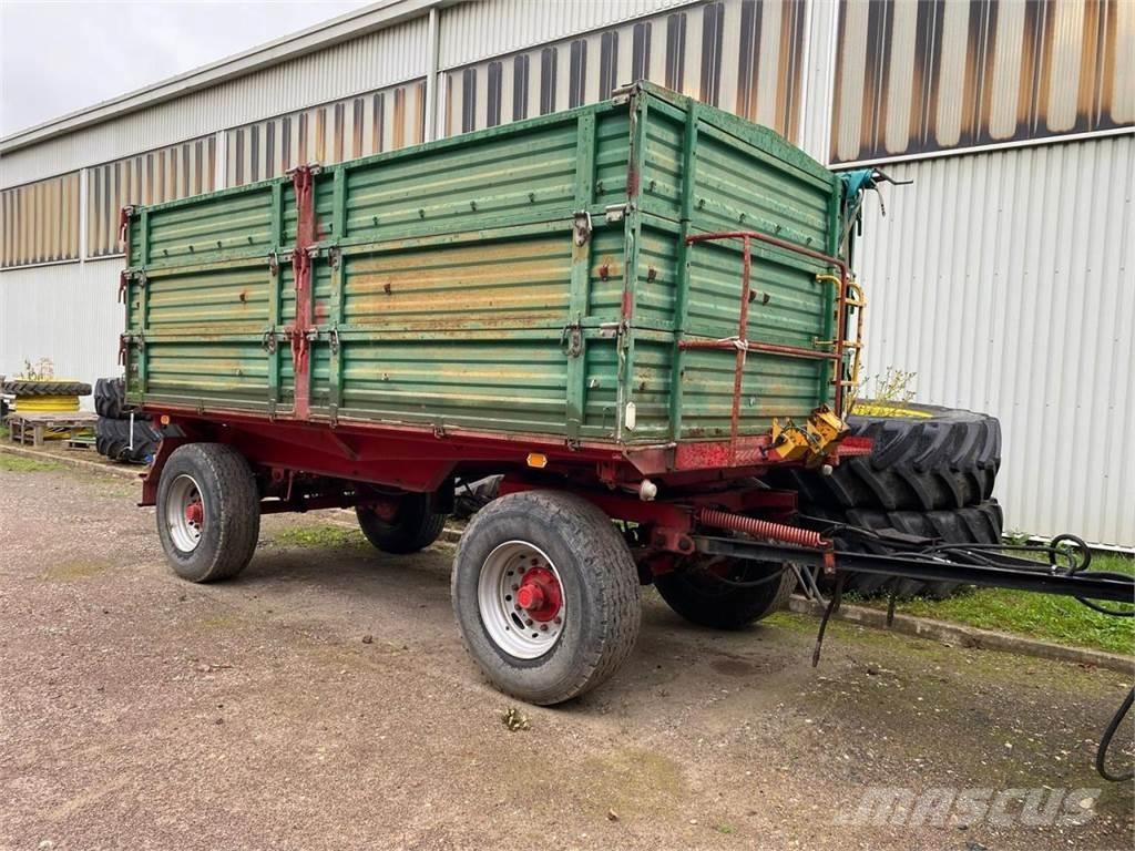 Agromet T-149 Vyklápacie prívesy