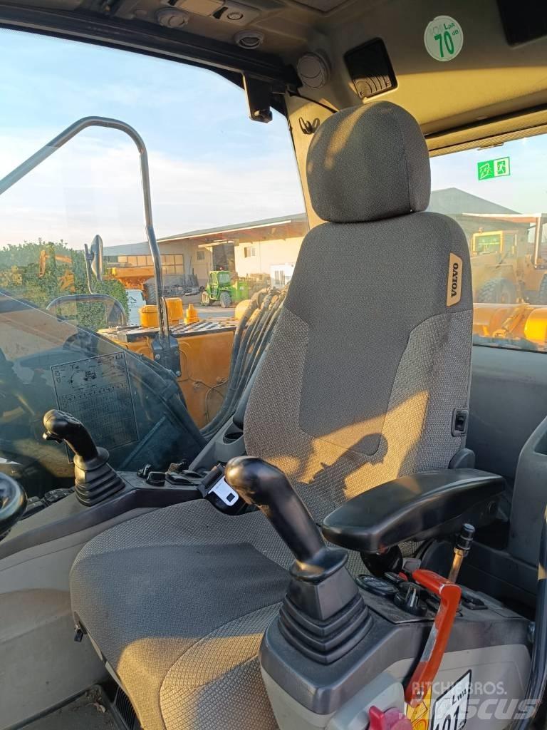 Volvo EW 140 C Kolesové rýpadlá