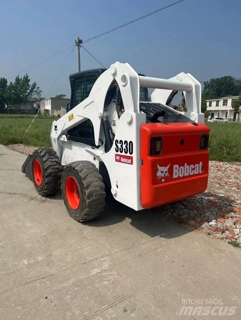 Bobcat S 330 Šmykom riadené nakladače