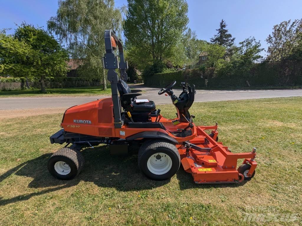 Kubota F 3890 Samochodné kosačky