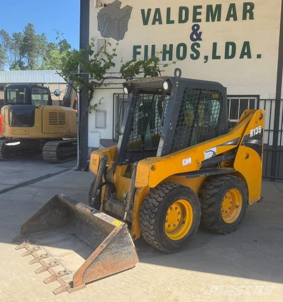 Gehl R 135 Šmykom riadené nakladače