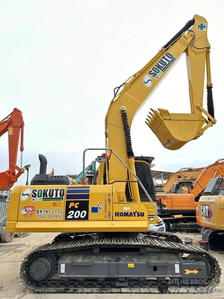 Komatsu PC200-8 Pásové rýpadlá