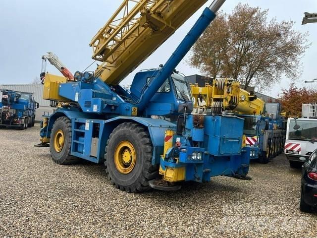 Tadano GR 700 EX Univerzálne terénne žeriavy