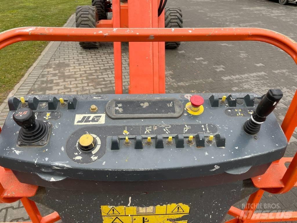 JLG 800 AJ Kĺbové plošiny