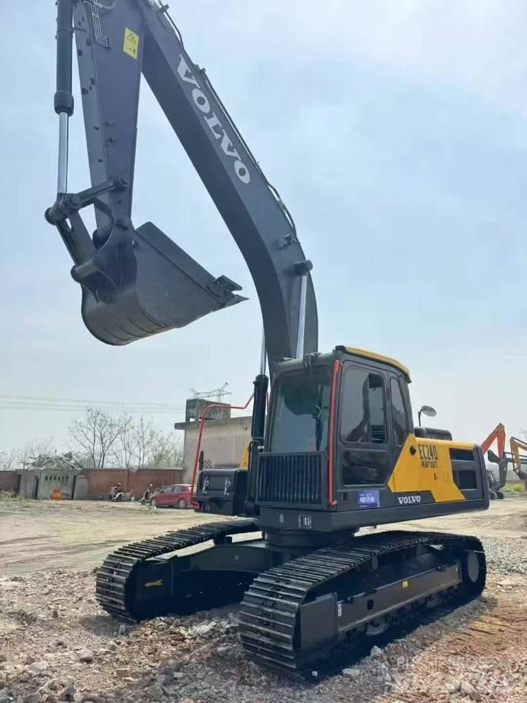 Volvo EC 240 Pásové rýpadlá