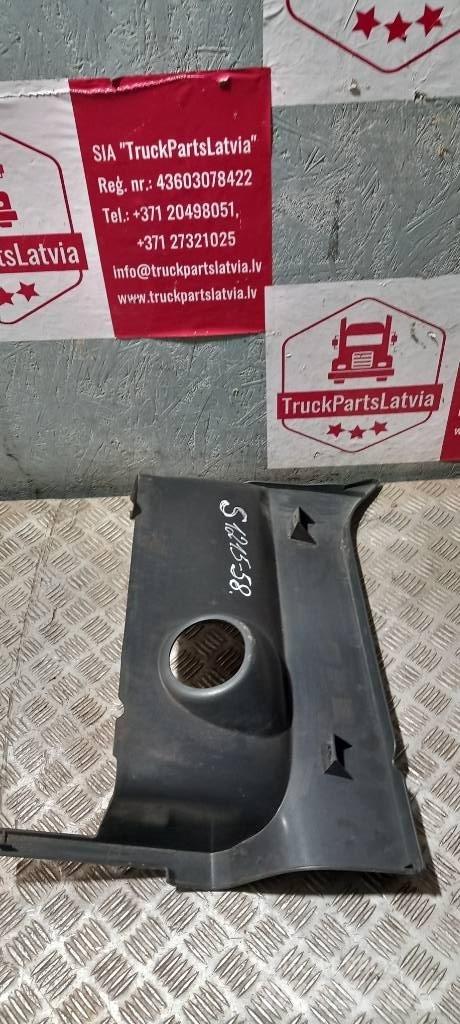 Scania R 440  1442653 Kabíny a interiér