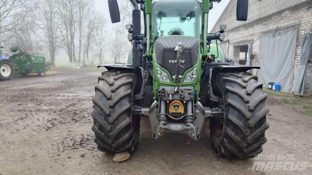 Fendt 724 Profi Plus Traktory