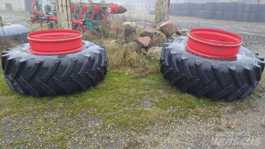 Fendt 724 Profi Plus Traktory