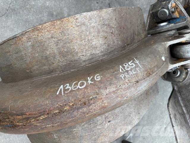 Liebherr A 924 C Drapáky