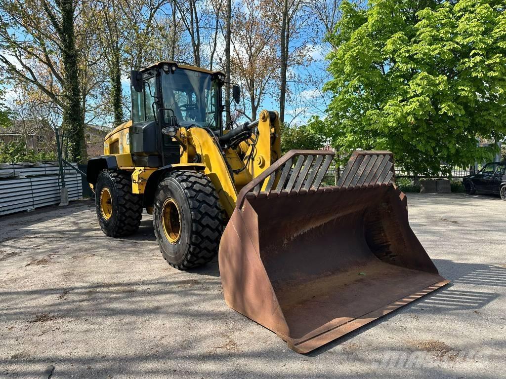 CAT 930 M Kolesové nakladače