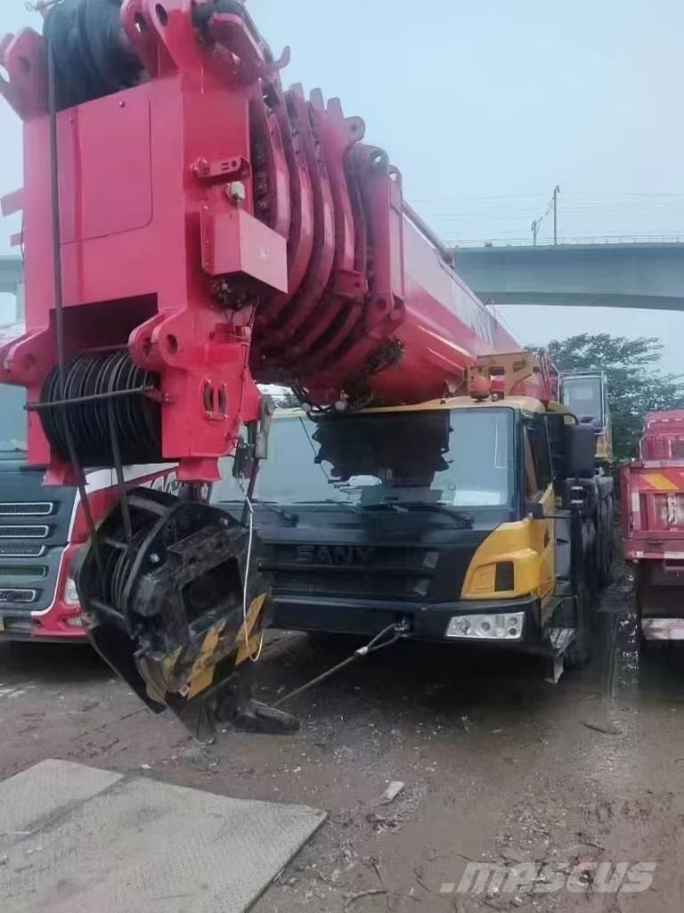 Sany SAC3000T Univerzálne terénne žeriavy