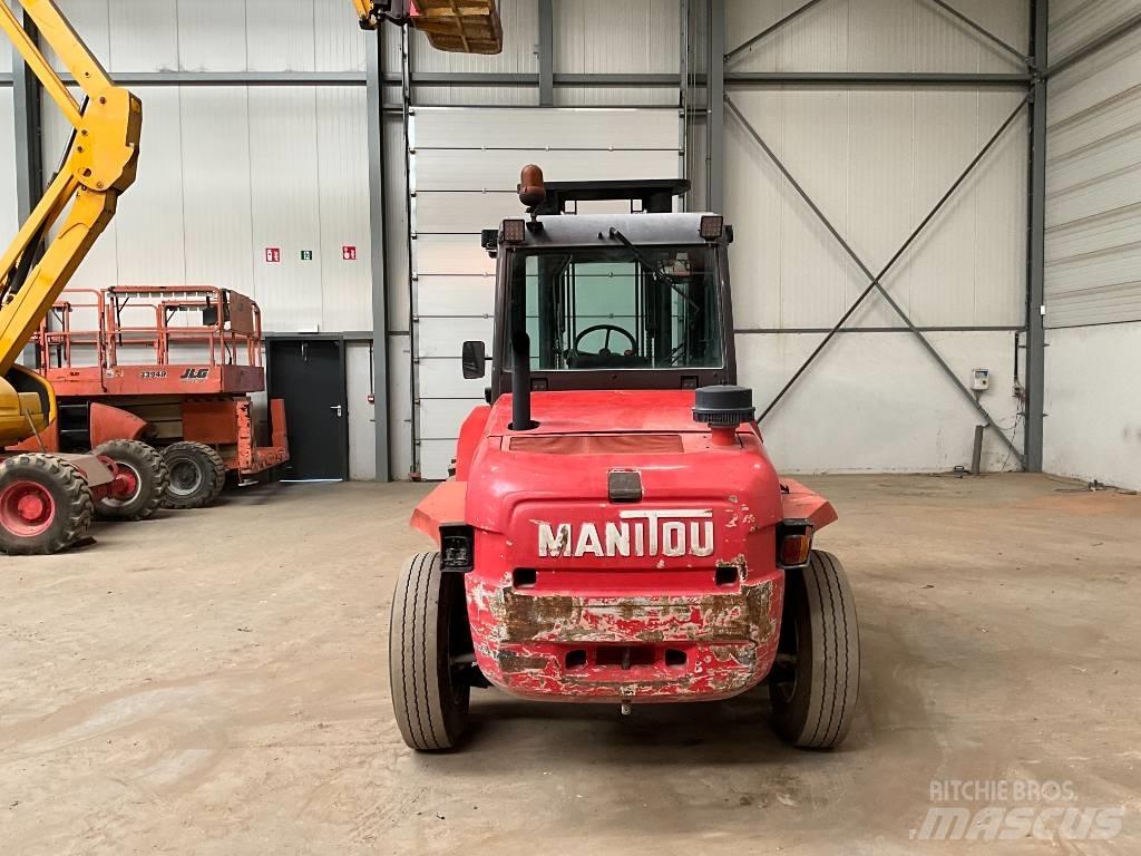 Manitou MC 40 Terénne vysokozdvižné vozíky