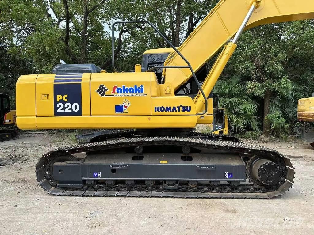Komatsu PC220-8 Pásové rýpadlá