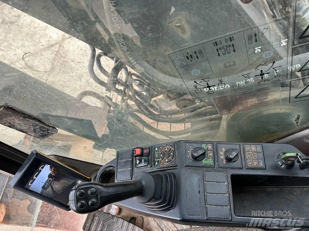 Volvo EC 160 EL Pásové rýpadlá