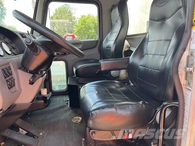 Peterbilt 337 Vozidlá pre prepravu nápojov