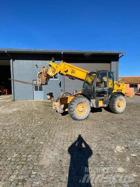 JCB 537-135 Teleskopické manipulátory