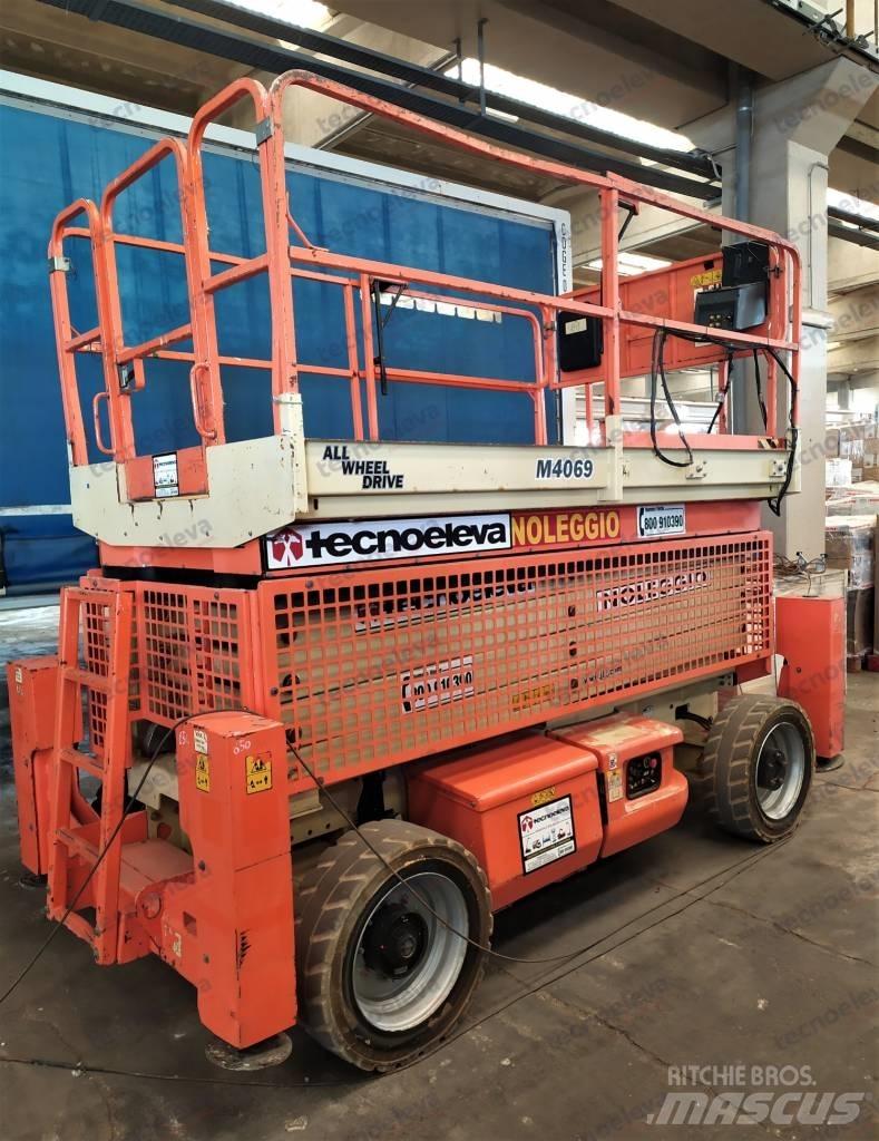 JLG M 4069 Nožnicové zdvíhacie plošiny