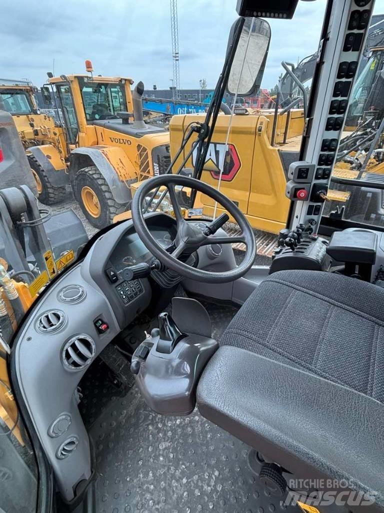 Volvo L90G Kolesové nakladače