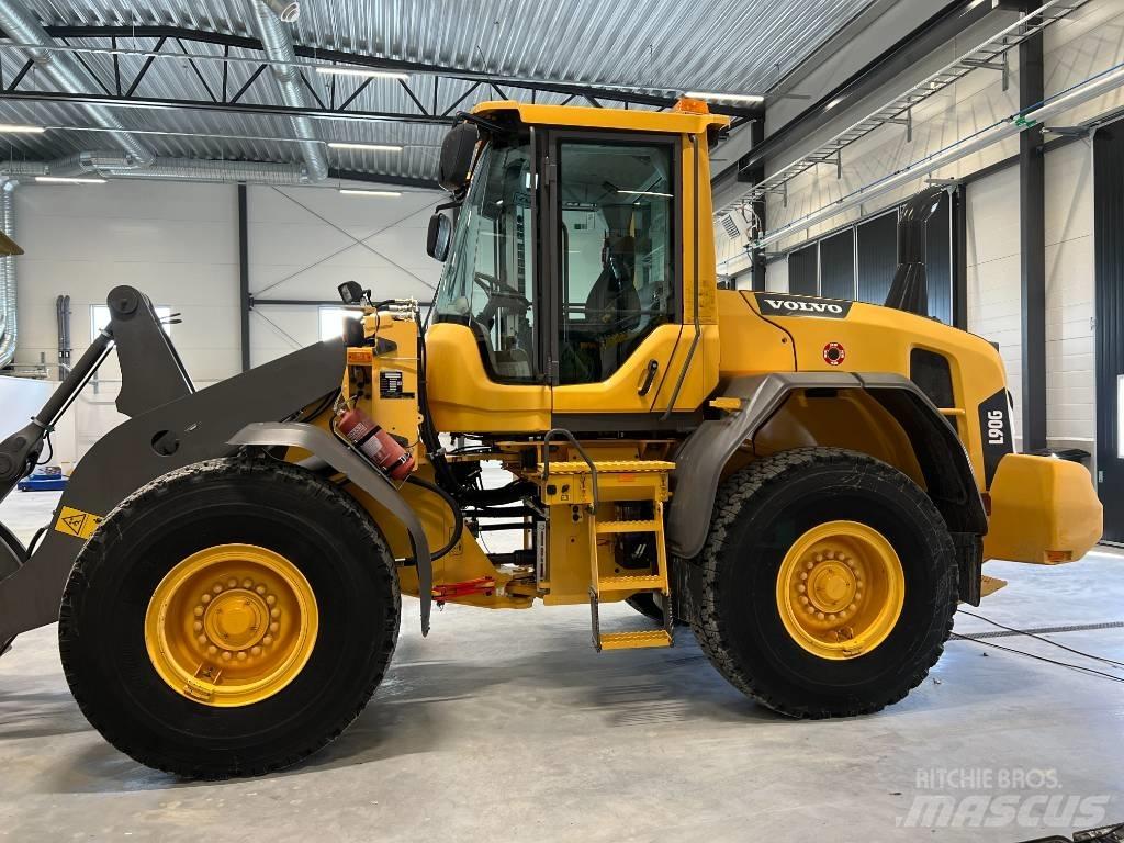 Volvo L90G Kolesové nakladače