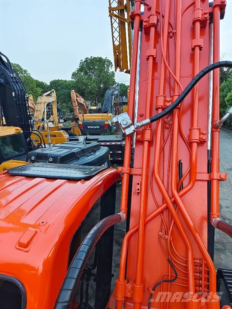 Doosan DX 300 LC Pásové rýpadlá