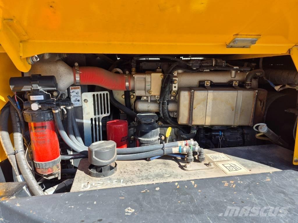 JCB 6 TST Stavebné sklápače