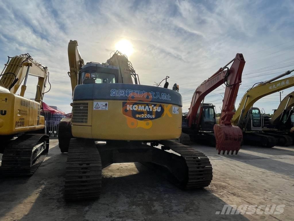 Komatsu PC 228 US Pásové rýpadlá