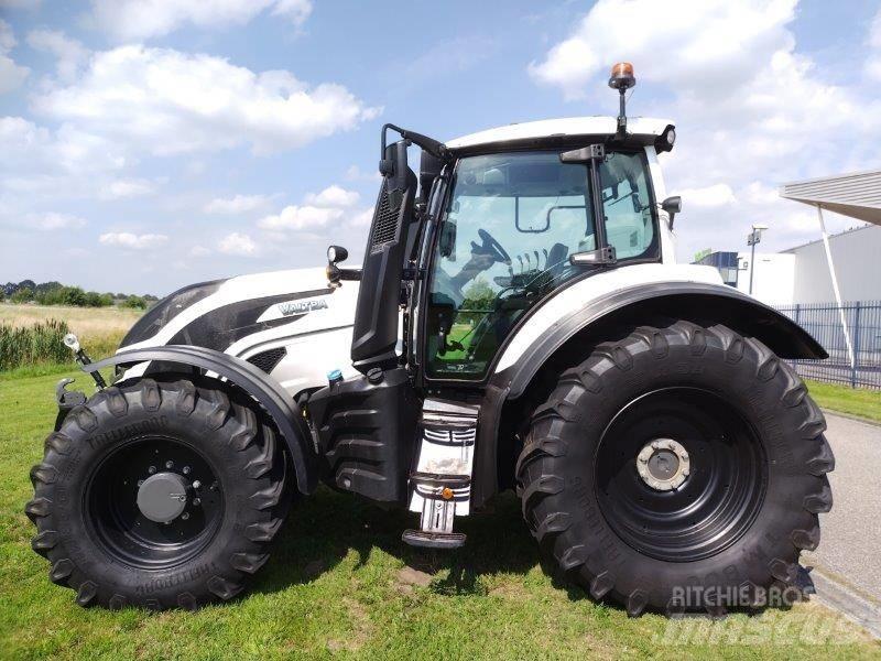 Valtra T 175 A Traktory