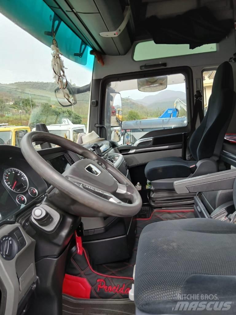 MAN TGX 26.560 Valník s navijakom