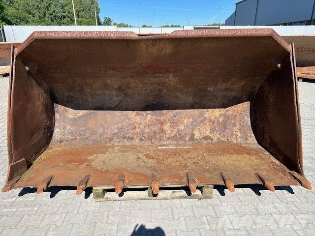 Liebherr L 551 Lopaty