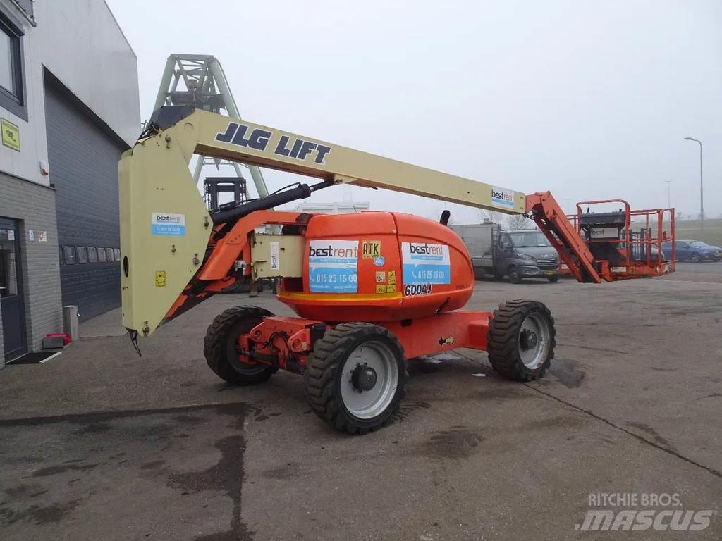 JLG 600AJ Kĺbové plošiny