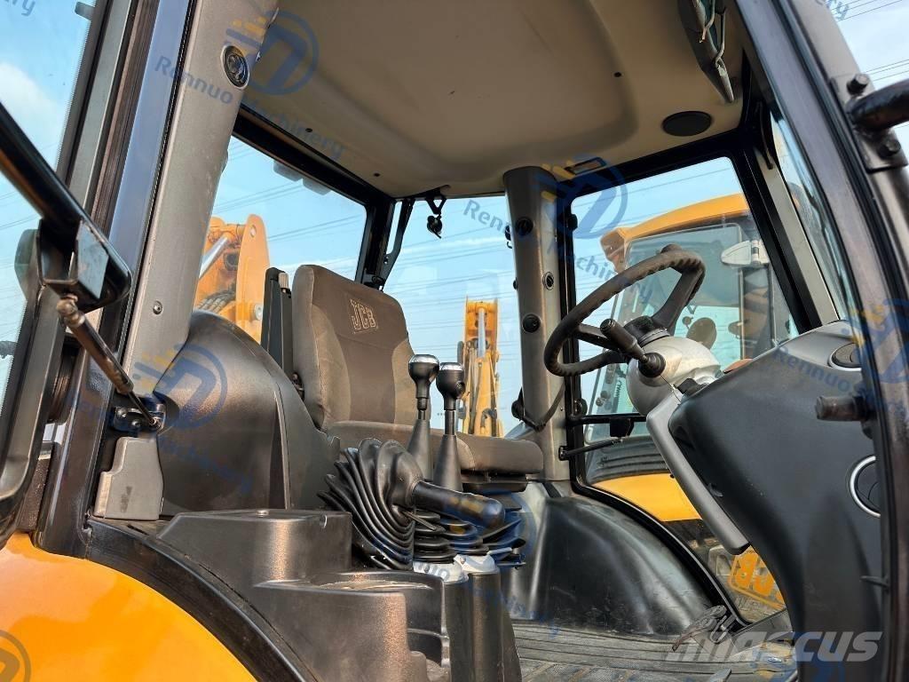 JCB 4 CX Rýpadlo-nakladače
