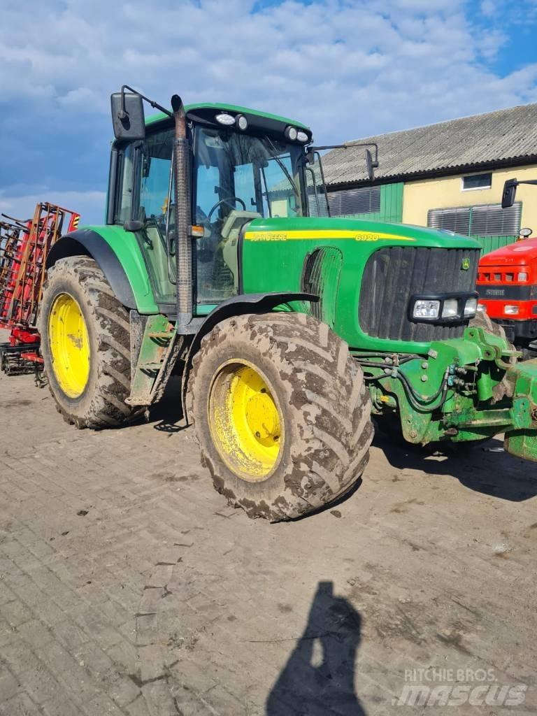 John Deere 6920 Traktory