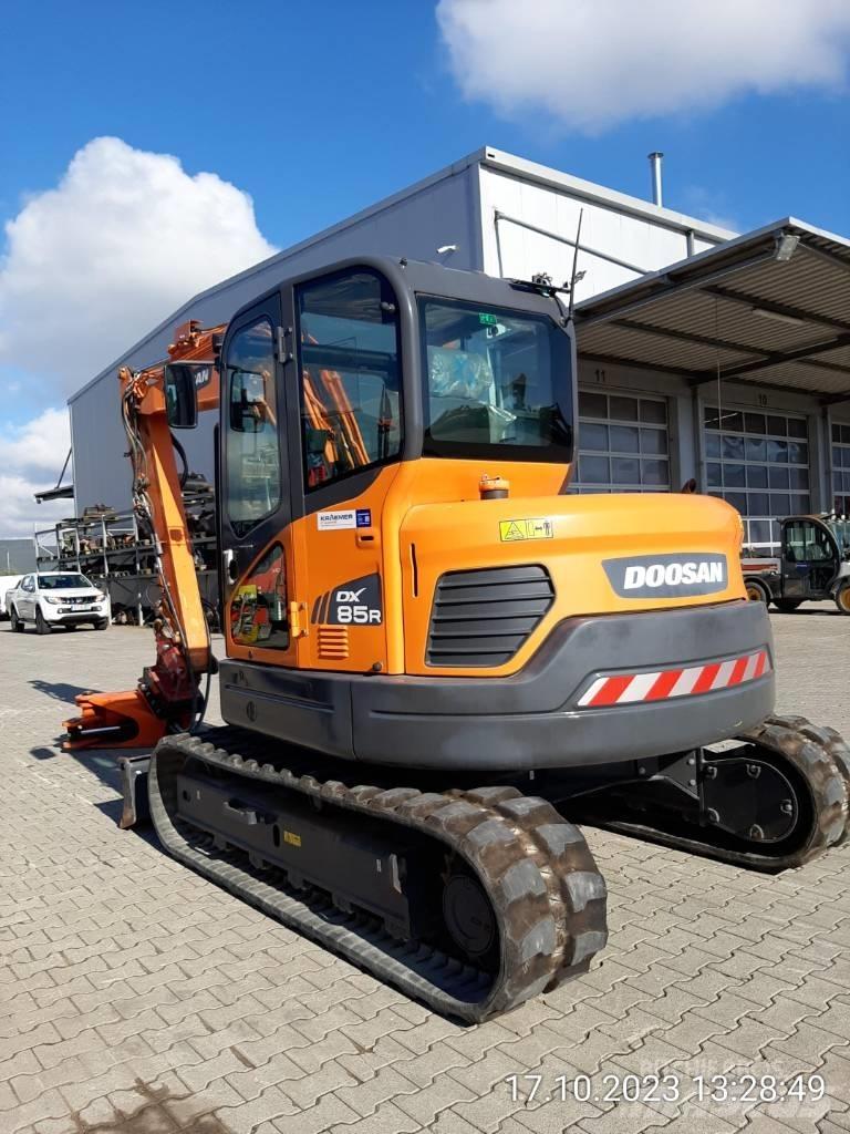 Develon DX 85 R-3 Midi rýpadlá 7 t - 12 t