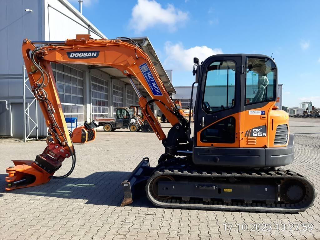 Develon DX 85 R-3 Midi rýpadlá 7 t - 12 t