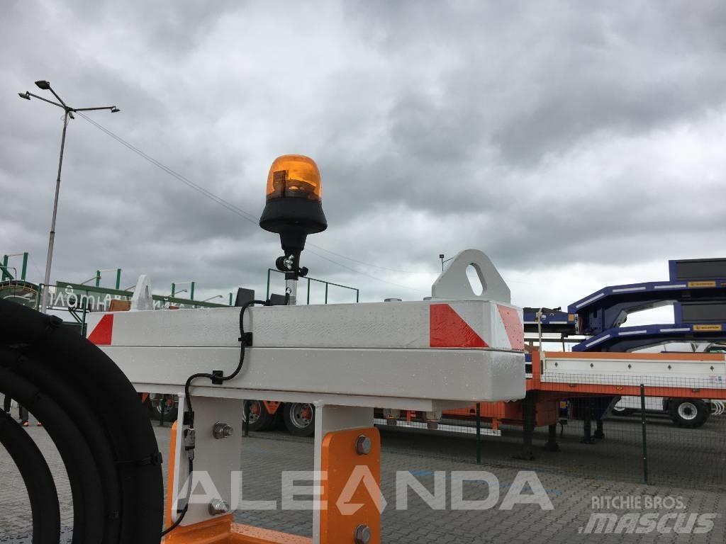  Turchi 300F Hydraulické baranidlá na zatĺkanie pilotov