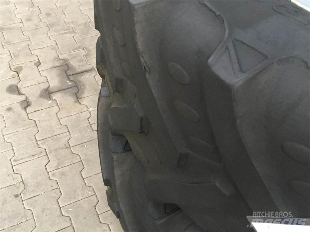 BKT 480/70R34 Pneumatiky, kolesá a ráfiky