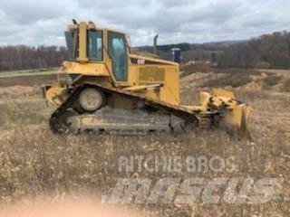 CAT D6N Pásové dozéry