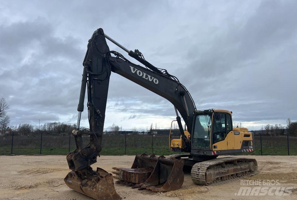 Volvo EC 220 DL Pásové rýpadlá