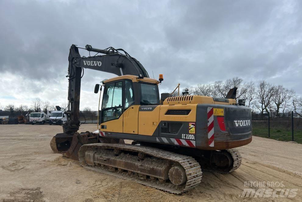 Volvo EC 220 DL Pásové rýpadlá